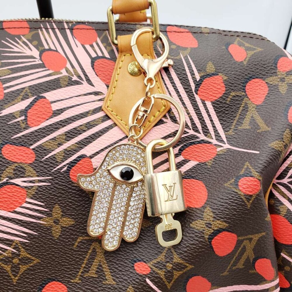 LV Authentic Gold Padlock 🔒 Key Set w/ Unbranded Evil Eye Keychain Charm - Picture 7 of 9